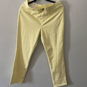 Women Uniqlo light yellow pants new with tags size XL